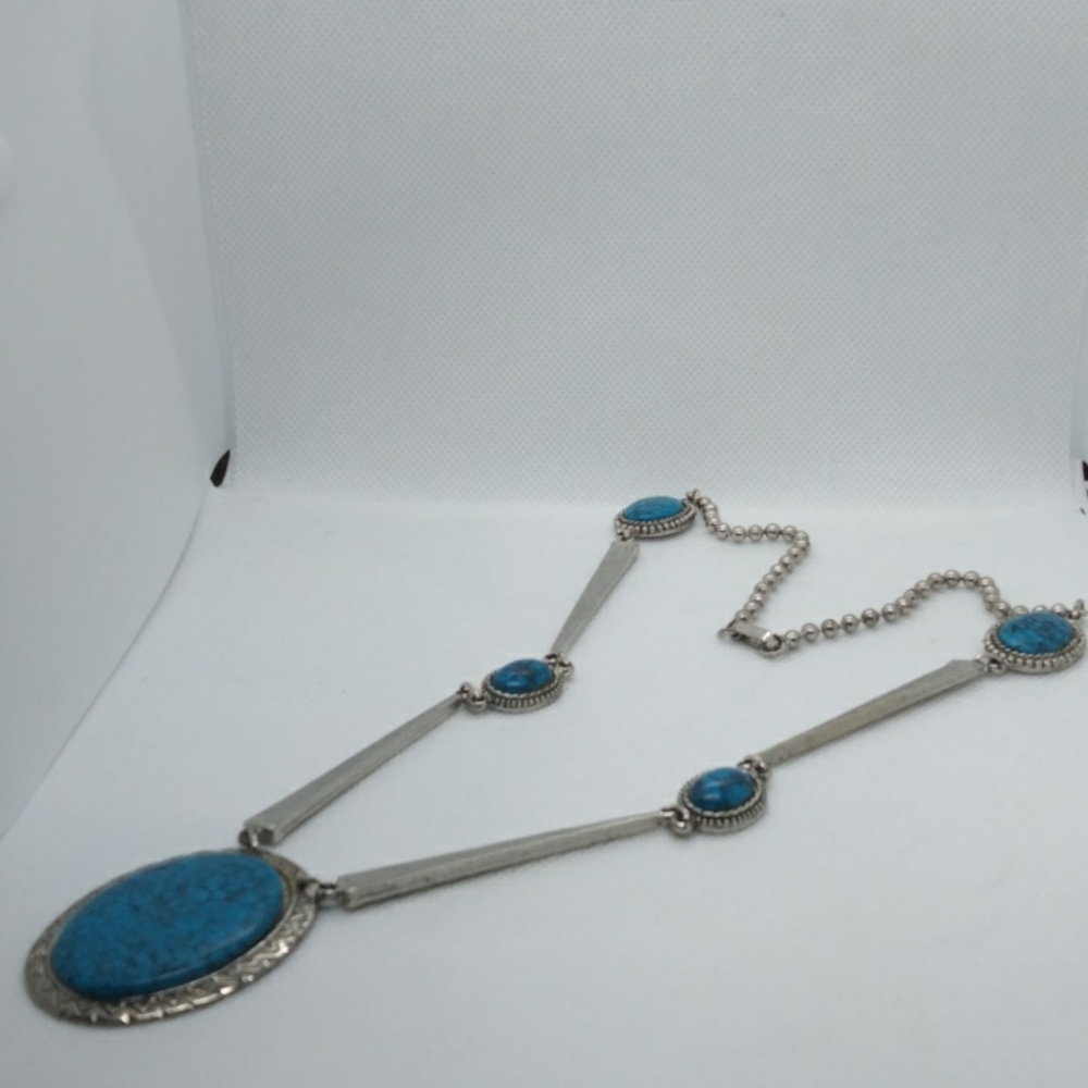 Faux turquoise fashion necklace